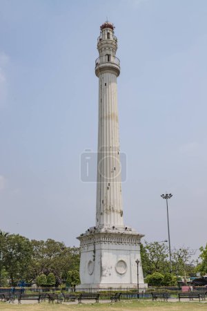 Téléchargez les photos : Sahid Minar, anciennement connu sous le nom de monument d'Ochterlony, est un monument érigé en 1828 à la mémoire de David Ochterlony, commandant de la Compagnie britannique des Indes orientales.. - en image libre de droit
