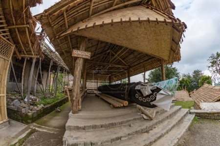 Téléchargez les photos : Kohima, Nagaland Inde 9 mai 2022.Maison traditionnelle dans le village patrimonial de Naga, Kohima, Nagaland, nord-est de l'Inde - en image libre de droit