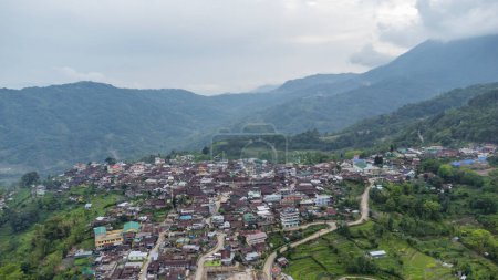 Luftaufnahme der schönen Landschaft Ansicht und Berg von Visema ist ein südlicher Angami Naga Dorf im Kohima Bezirk des indischen Staates Nagaland.