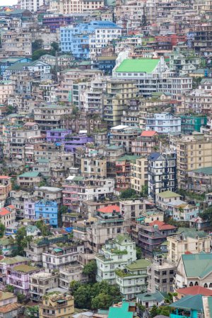 La capital de la ciudad de aizawl mizoram Vista sobre las casas y el edificio en las colinas en aizawl, mizoram, India, asia