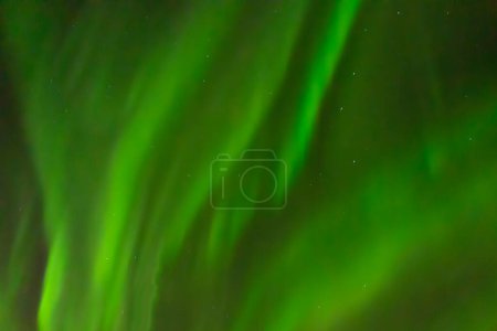 Téléchargez les photos : Aurea borealis dans la nuit en Norvège, également appelée lumière du ciel - en image libre de droit