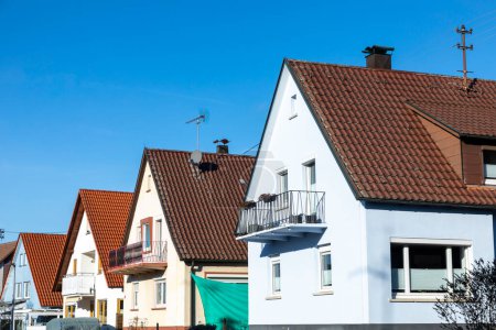 Téléchargez les photos : Typical german small detached house in Germany - en image libre de droit