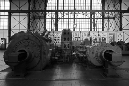 Téléchargez les photos : Dortmund, Germany - February 2, 2018: machine hall of Zeche Zollern. It is a decommissioned hard coal mine complex in the northwest of Dortmund city in Germany. - en image libre de droit
