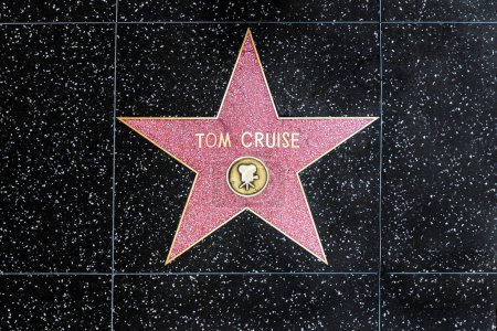 Foto de Los Ángeles, Estados Unidos - 5 de marzo de 2019: Primer plano de Star en el Paseo de la Fama de Hollywood para Tom Cruise. - Imagen libre de derechos