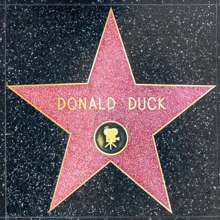 Foto de Los Ángeles, Estados Unidos - 5 de marzo de 2019: Primer plano de Star en el Paseo de la Fama de Hollywood para el Pato Donald. - Imagen libre de derechos