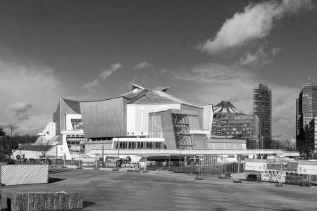 Téléchargez les photos : Berlin, Germany - March 25, 2019: The Berliner Philarmonie concert hall is a masterpiece of modern architecture designed by Hans Scharoun in1960 and home of Berliner Philharmoniker orchestra - en image libre de droit