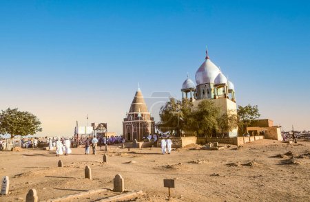 Photo for Omdurman, Sudan - March 17, 1984: Sufi Mausoleum and the tomb of Sheikh Hamad in Omdurman, Sudan. - Royalty Free Image