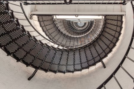 Téléchargez les photos : Escalier en fer dans le magnifique phare de Sankt Augustine en Floride - en image libre de droit