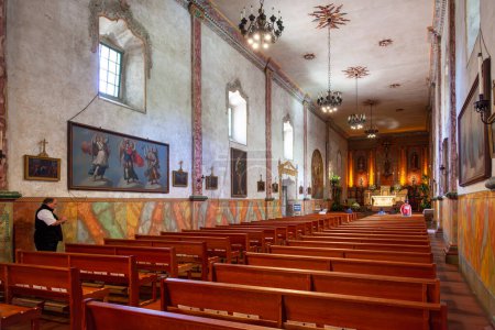 Foto de Santa Bárbara, EE.UU. - 23 de junio de 2012: antigua La iglesia de Santa Bárbara, construida en estilo gótico tardío, fue construida en el siglo XV.. - Imagen libre de derechos