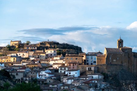 Foto de Vista al pueblo de montaña murillo de gallego en España - Imagen libre de derechos