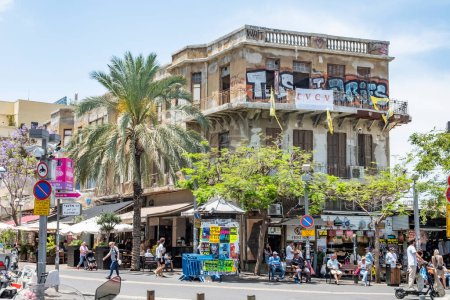 Téléchargez les photos : Tel Aviv, Israël - 18 mai 2023 : Magen David Square est une place publique principale, située au cœur de Tel Aviv à l'intersection des rues King George, Sheinkin, Carmel Market et Allenby. - en image libre de droit