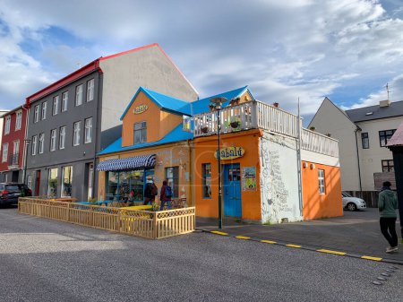 Foto de Reikiavik, Islandia - 23 de julio de 2023: Café Babalu en Reikiavik, Islandia - Imagen libre de derechos