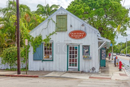 Téléchargez les photos : Key West, États-Unis - 26 août 2014 : ancienne boulangerie de bois historique à Key West, États-Unis. - en image libre de droit