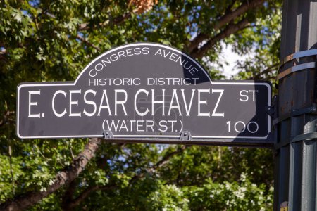 Téléchargez les photos : Rue signe congrès avenue e. cesar chavez à la rue de l'eau à Austin, Texas, quartier historique, États-Unis - en image libre de droit