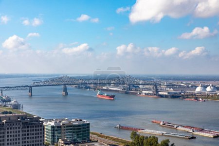 vue panoramique sur le centre-ville de Baton Rouge et le fleuve Mississippi le matin, Louisiane, États-Unis