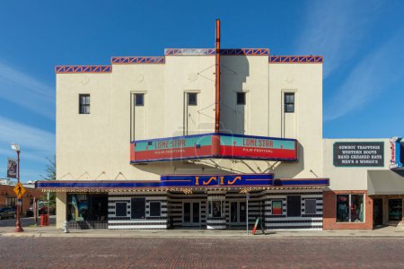Téléchargez les photos : Fort Worth, États-Unis - 5 novembre 2023 : vieux cinéma classique à Fort Worth faisant de la publicité pour le festival du film Lone Star. - en image libre de droit