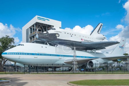 Photo for Houston, USA - October 21, 2023: Boeing 747-123 with replica Space Shuttle Orbiter Independence at Independence Plaza in Space Center Houston, Texas, USA. - Royalty Free Image