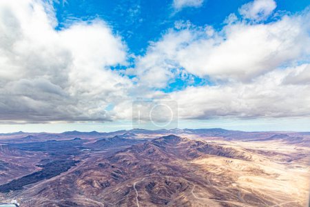 Téléchargez les photos : Vue aérienne de Fuerteventura, une île des Canaries - en image libre de droit