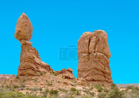 Téléchargez les photos : Rocher pittoresque dans les arches parc national, États-Unis - en image libre de droit