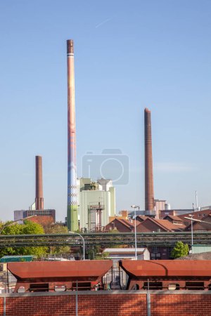 Industrieantenne in Frankfurt Hoechst, dem ehemaligen chemischen Produktionsstandort, bietet jetzt auch Platz für andere Industrien
