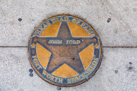 Foto de Fort Worth, Texas - 4 de noviembre de 2023: el sendero de la fama de Texas honra a Johm Ford con un plato en el wolk of fame en Fort Worth Stockyards. - Imagen libre de derechos