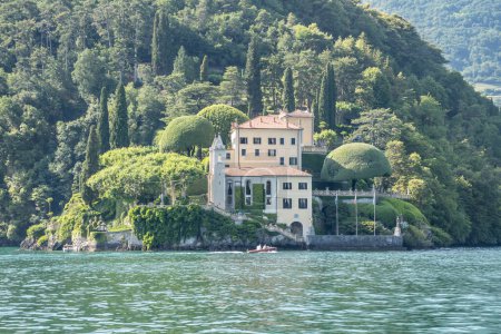Téléchargez les photos : Villa del Balbianello de renommée mondiale sur le lac de Côme, Italie - en image libre de droit