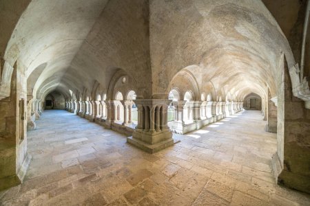 Famosa abadía cisterciense de Fontenay, Francia