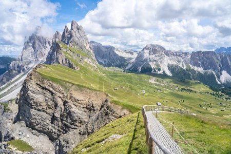 Sommet Seceda de renommée mondiale dans les Alpes des Dolomites, Tyrol du Sud (Alto Adige), Italie