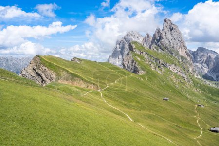 Pico de la Seceda de fama mundial en los Alpes Dolomitas, Tirol del Sur (Alto Adigio), Italia