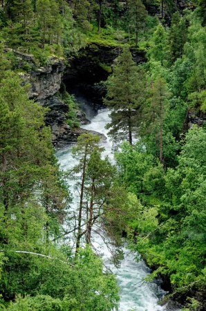 Téléchargez les photos : Travel destination Norway. Jostedalsbreen National Park - Waterfall - Europe travel destination Norway 12th of June 2012 - en image libre de droit
