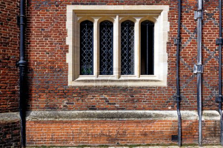 Foto de Windows at Hampton Court Palace Surrey, Londres, Inglaterra, Reino Unido. 22 de abril de 2023 - Imagen libre de derechos