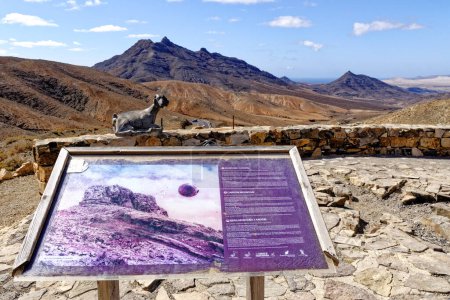 Foto de Regístrate en Mirador Astronomico de Sicasumbre, isla de Fuerteventura, archipiélago canario, España - 20 de septiembre de 2023 - Imagen libre de derechos