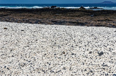 Foto de Playa del Mejillón o Playa del Bajo de la Burra, llamada Popcorn Beach - España, Islas Canarias, Fuerteventura. 24.09.2023 - Imagen libre de derechos