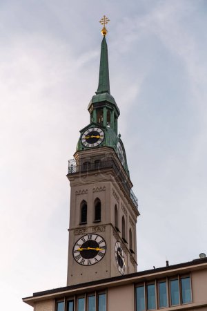 Eglise Saint-Pierre, une église paroissiale catholique romaine dans le centre-ville de Munich, Allemagne du Sud.
