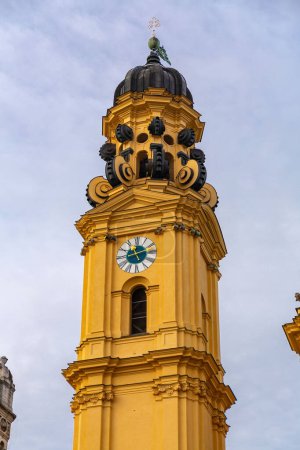 La Iglesia Teatina de San Cajetán y Adelaida es una iglesia católica en Munich, Baviera, Alemania. Construido de 1663 a 1690.