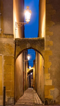 Straßenansicht und typisch französische Gebäude in der Stadt Metz, Frankreich.
