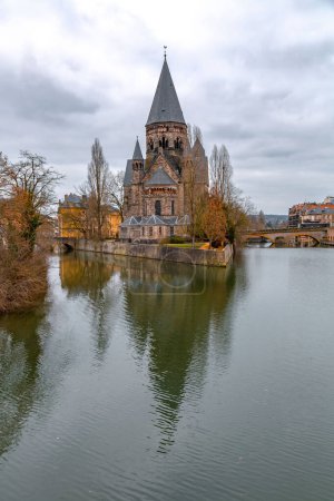 Vista exterior del Templo Neuf o del Nuevo Templo en Metz, Francia.