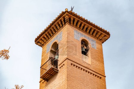 Monasterio Santa Isabel la Real en el barrio del Albaicín o Albayzin de Granada, Andalucía, España.