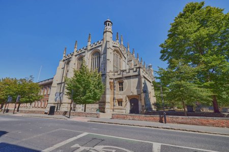 Téléchargez les photos : L'architecture de la chapelle et du cimetière d'Eton College dans la ville de Windsor, en Angleterre. - en image libre de droit