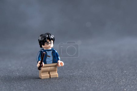 Téléchargez les photos : Lego Harry Potter figurines. Jouet design pour enfants en briques et pièces en plastique. Ukraine, Kiev - 17 janvier 2024. - en image libre de droit