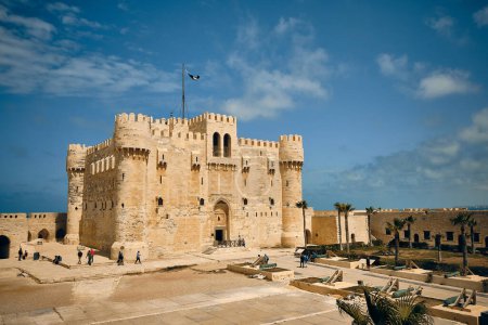 Téléchargez les photos : Frontière du fort de Qaitbay. Citadelle de Qaitbay, Alexandrie, Egypte - en image libre de droit