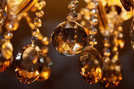 Foto de Oval and round shape crystal pendants for electric modern chandelier close-u - Imagen libre de derechos