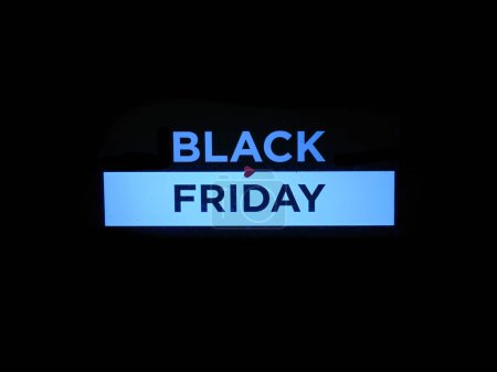 Foto de Black Friday words discount advertising on a store showcase window - Imagen libre de derechos