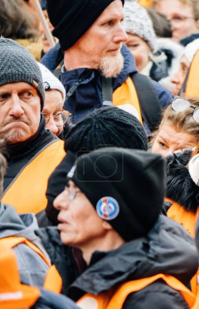 Téléchargez les photos : Strasbourg, France - 31 January 2023: Angry man at protest - second demonstration against the new pension reform to be presented next month by French Prime Minister Elisabeth Borne - en image libre de droit