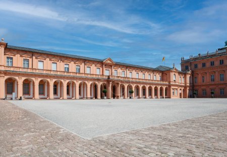 Téléchargez les photos : Palais Rastatt - point de repère historique en Allemagne - en image libre de droit