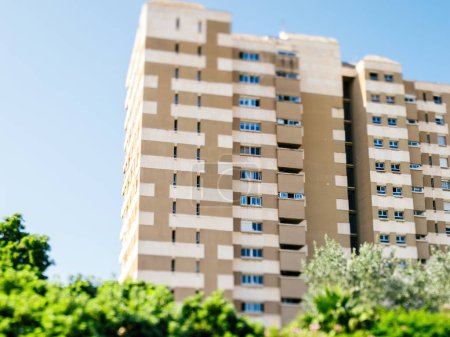 Téléchargez les photos : Tilt-Shift Lens View of Appartement Building on Carrer Joan Maragall, 37 ans dans le centre de Majorque, Espagne - en image libre de droit