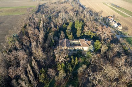 Foto de Busseto, Italia - enero 2022 vista aérea del dron de Sant 'Agata en Busseto Parma Italia casa del compositor italiano Giuseppe Verdi - Imagen libre de derechos