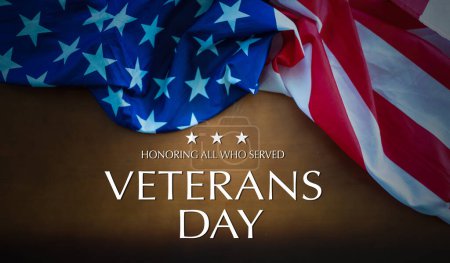 Foto de Día de los veteranos. Honrando a todos los que sirvieron. Bandera americana sobre fondo de cemento. Foto de alta calidad - Imagen libre de derechos