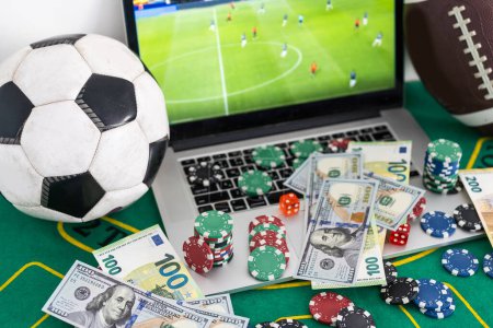 Téléchargez les photos : Online Sport Betting , Soccer Live Report , Football Results and News Reporter. Photo de haute qualité - en image libre de droit