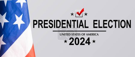 Foto de Elecciones presidenciales 2024 texto sobre el libro blanco ondeando bandera americana. Política y voto conceptual. Vista superior. Foto de alta calidad - Imagen libre de derechos